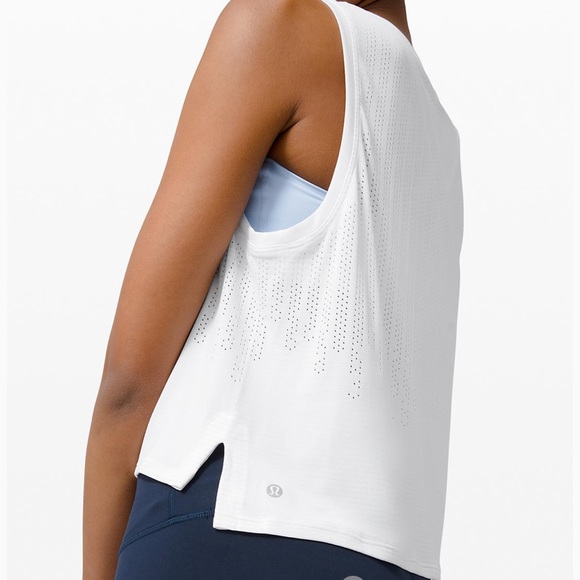 Lululemon tank - Picture 1 of 5